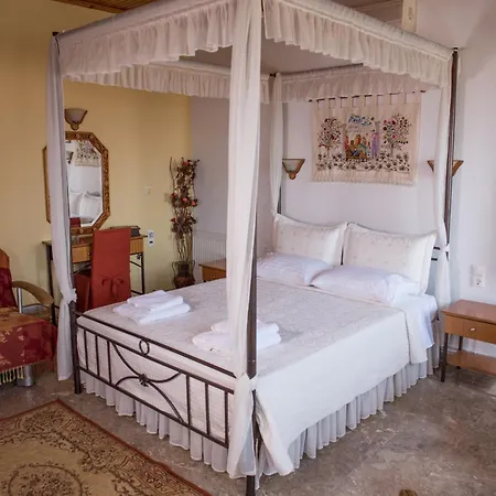 Traditional Mansion Kliaris Pensión *
