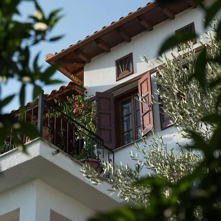 Traditional Mansion Kliaris