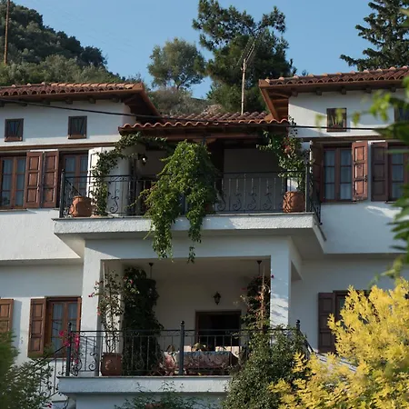Traditional Mansion Kliaris Pensión Agia Kiriaki (Magnesia)