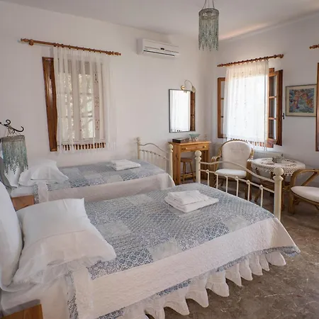 Traditional Mansion Kliaris