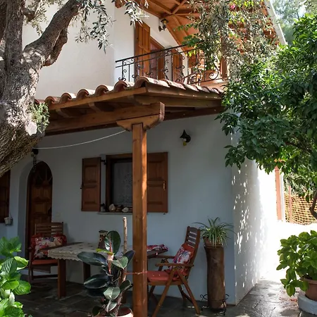 Traditional Mansion Kliaris Pensión *