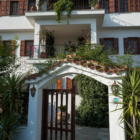 Traditional Mansion Kliaris Pensión *